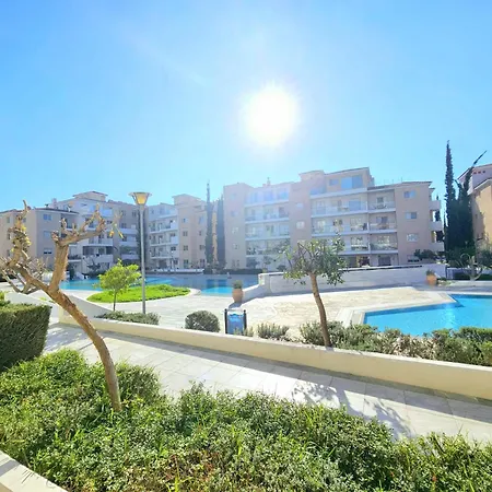 Apartment Elysia Park Paphos