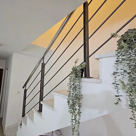 Elysia Park Apartment *