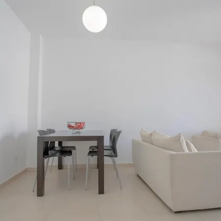 Elysia Park פאפוס