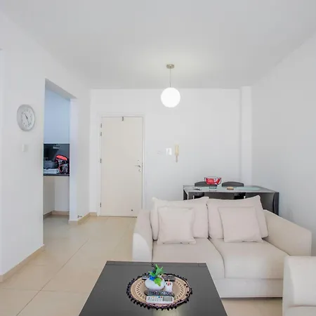 Elysia Park * פאפוס