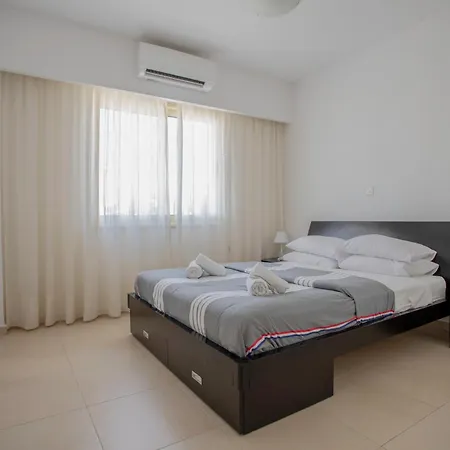 Elysia Park Apartman Paphos