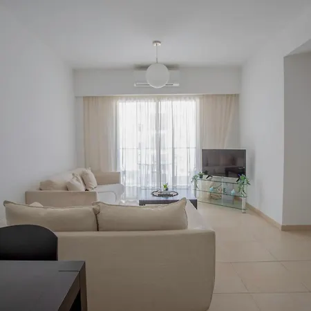 Elysia Park פאפוס