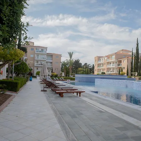 Elysia Park Apartman *