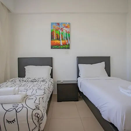 Elysia Park Apartament Pafos