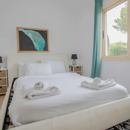 Elysia Park Apartman Paphos
