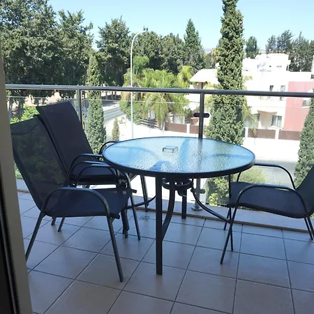 Elysia Park Apartment *