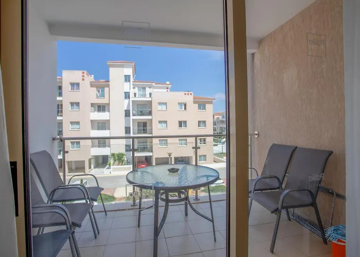 Elysia Park Apartment *