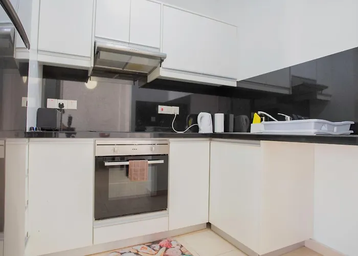 Elysia Park Lejlighed