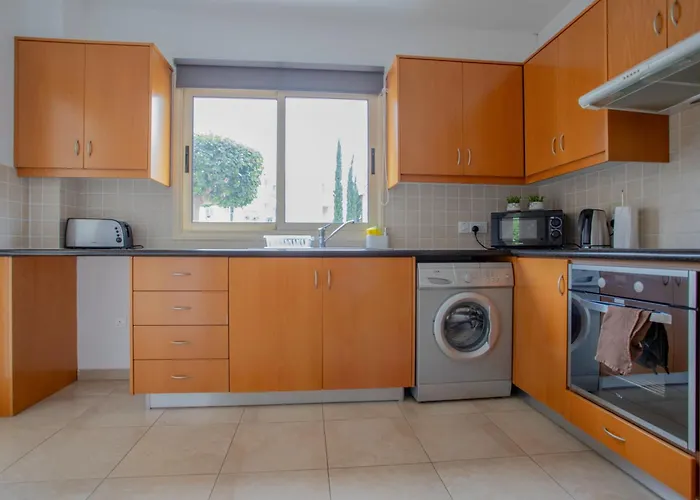 Elysia Park Apartment *